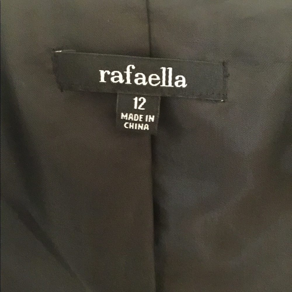 Rafaela, Ladies Black Trench Coat! GET THE “LOOK”… - Picture 6 of 16